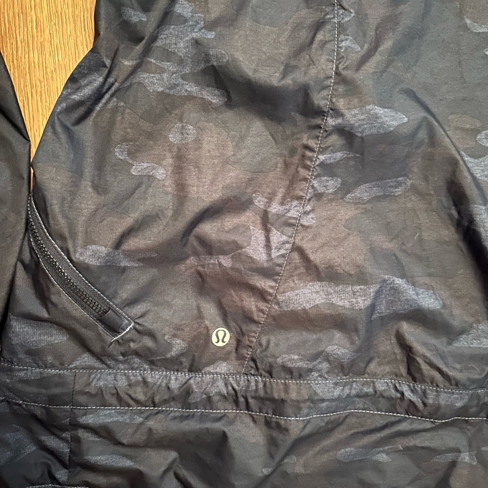 Lululemon jacket - Picture 11 of 11